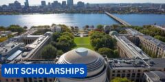 Does mit give scholarships?