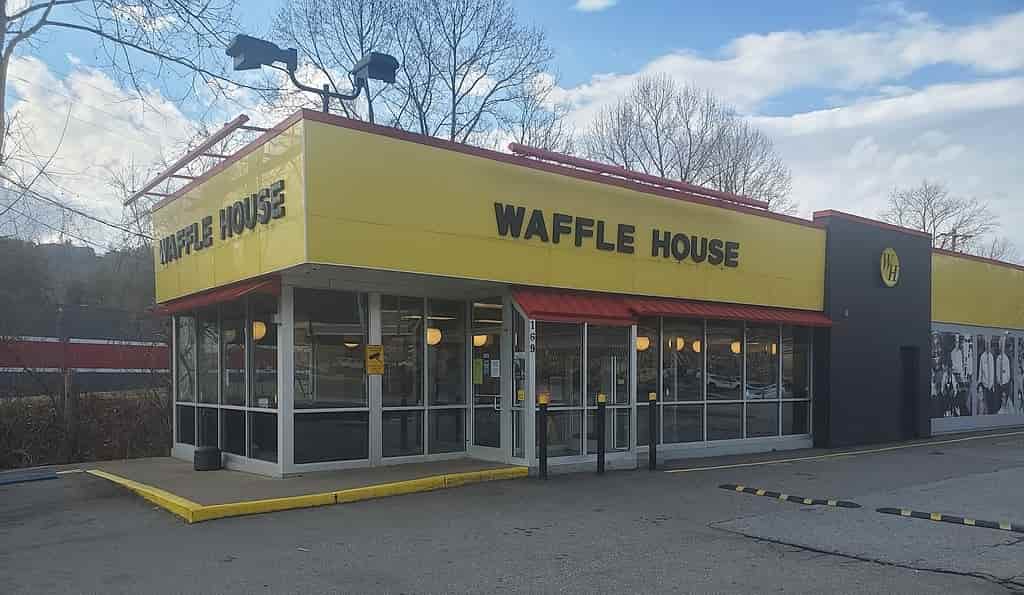 Does Waffle House Take Apple Pay? Complete Information Here